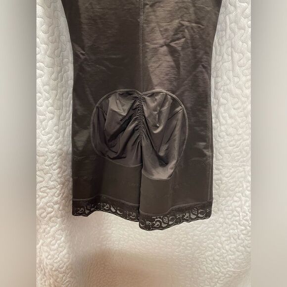 Shapeware seamless Lycra moves with you - Picture 5 of 14